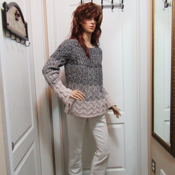 Ladies size Medium Cotton Sweater - Picture 8 of 8